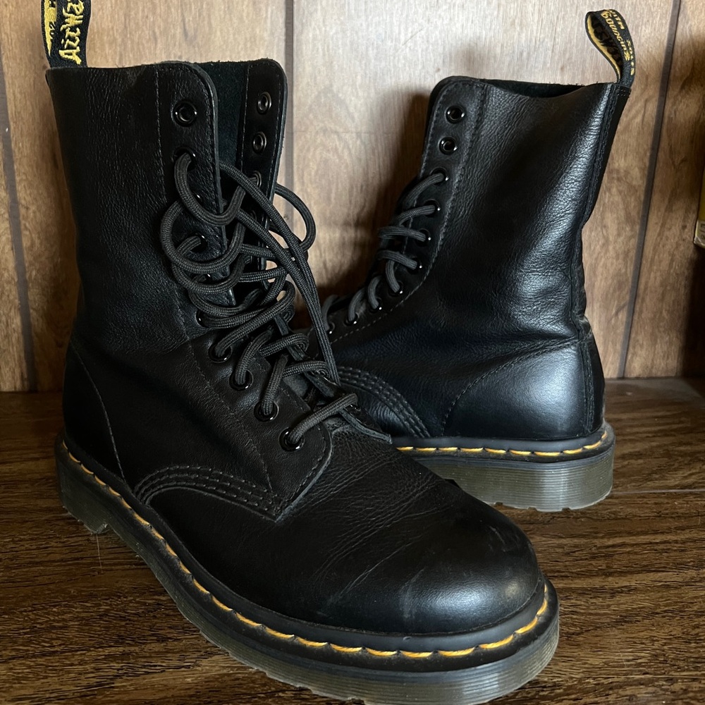 Doc Marten 1490 VIRGINIA LEATHER MID CALF BOOTS Size 38 US 7